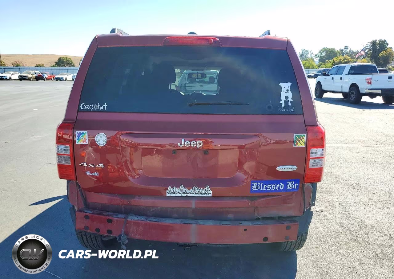 2016 Jeep Patriot Latitude VIN:1C4NJRFB8GD580620 - 6