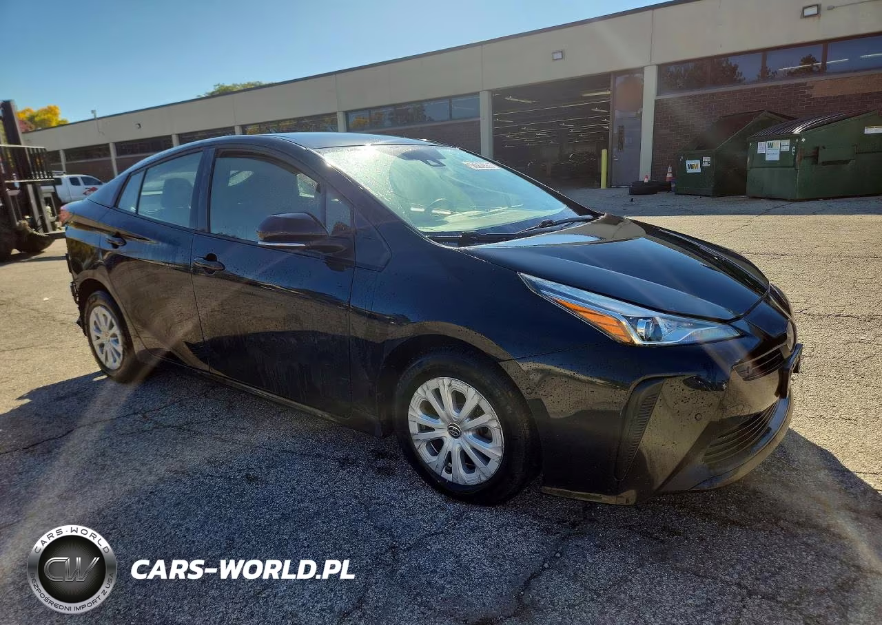 2022 Toyota Prius Le VIN:JTDKAMFUXN3182965 - 4