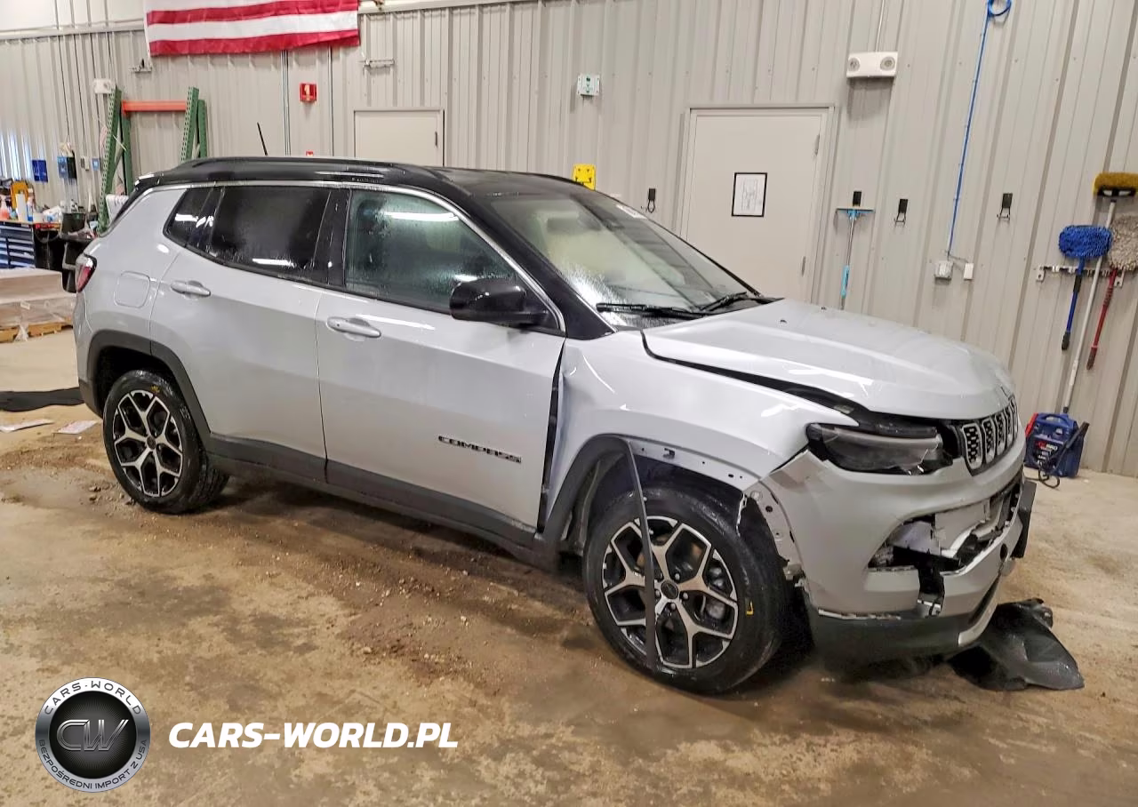 2025 Jeep Compass Limited VIN:3C4NJDCNXST584639 - 4