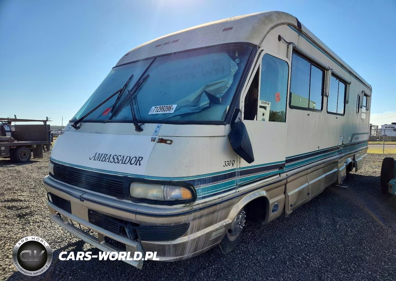 1992 Chevrolet Ambassador VIN:1GBKP37N3N3304053 - 2