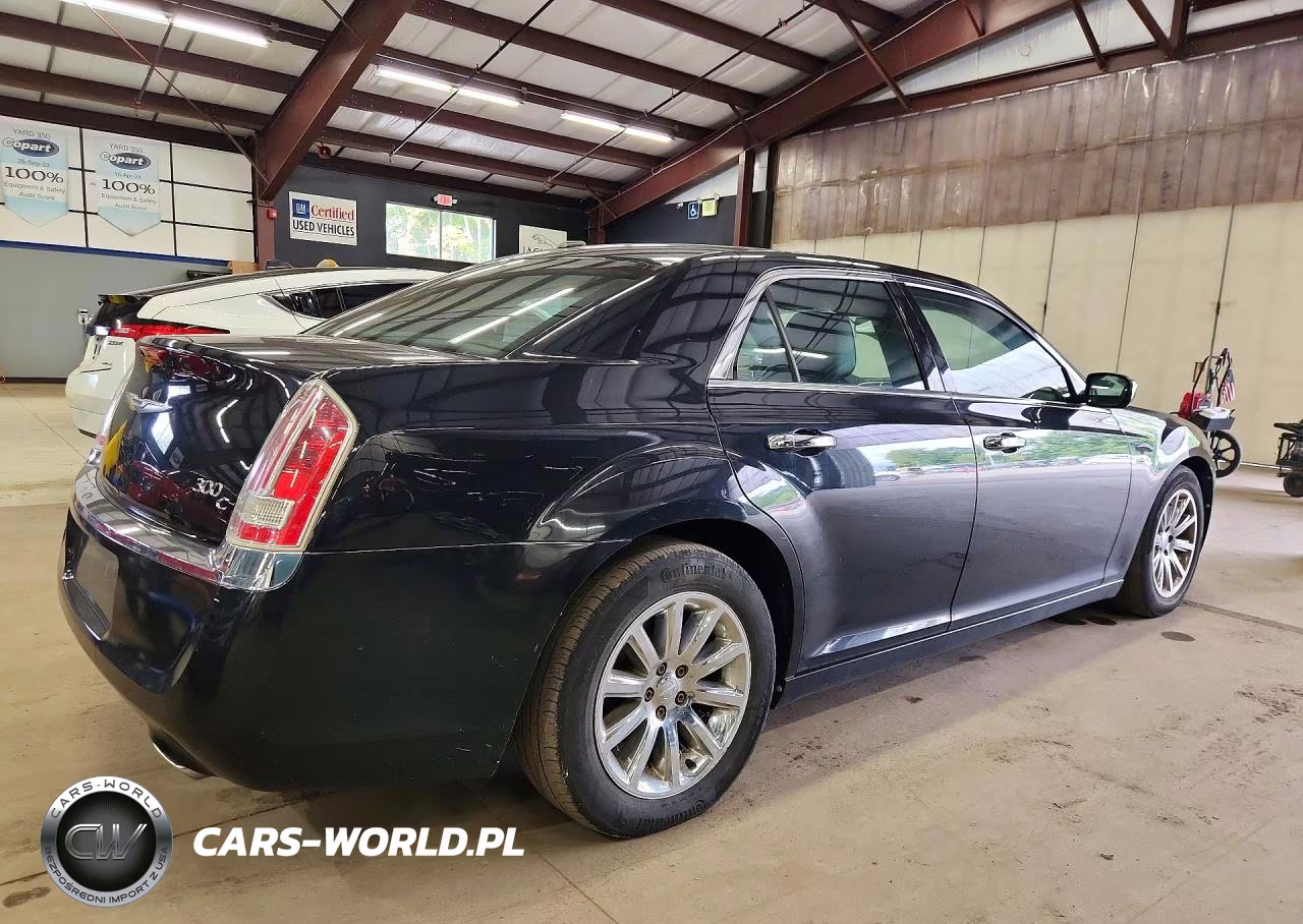2013 Chrysler 300C VIN:2C3CCAET0DH666309 - 3