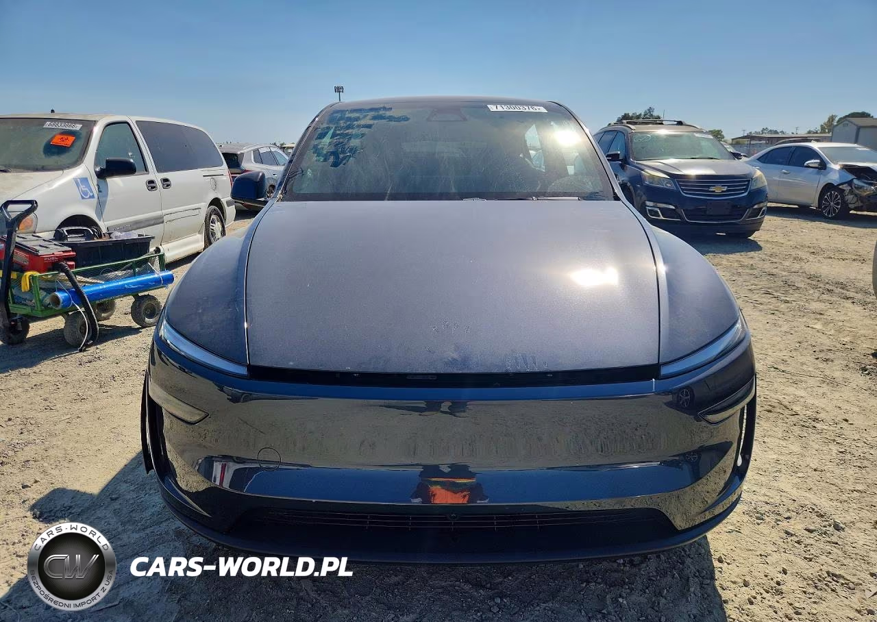 2026 Tesla Model Y VIN:7SAYGDED2TF582516 - 5