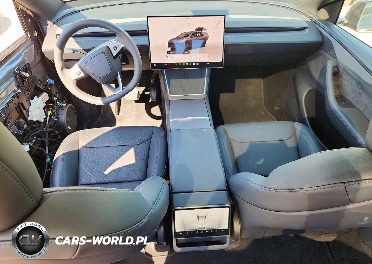 2026 Tesla Model Y VIN:7SAYGDED2TF582516 - 8