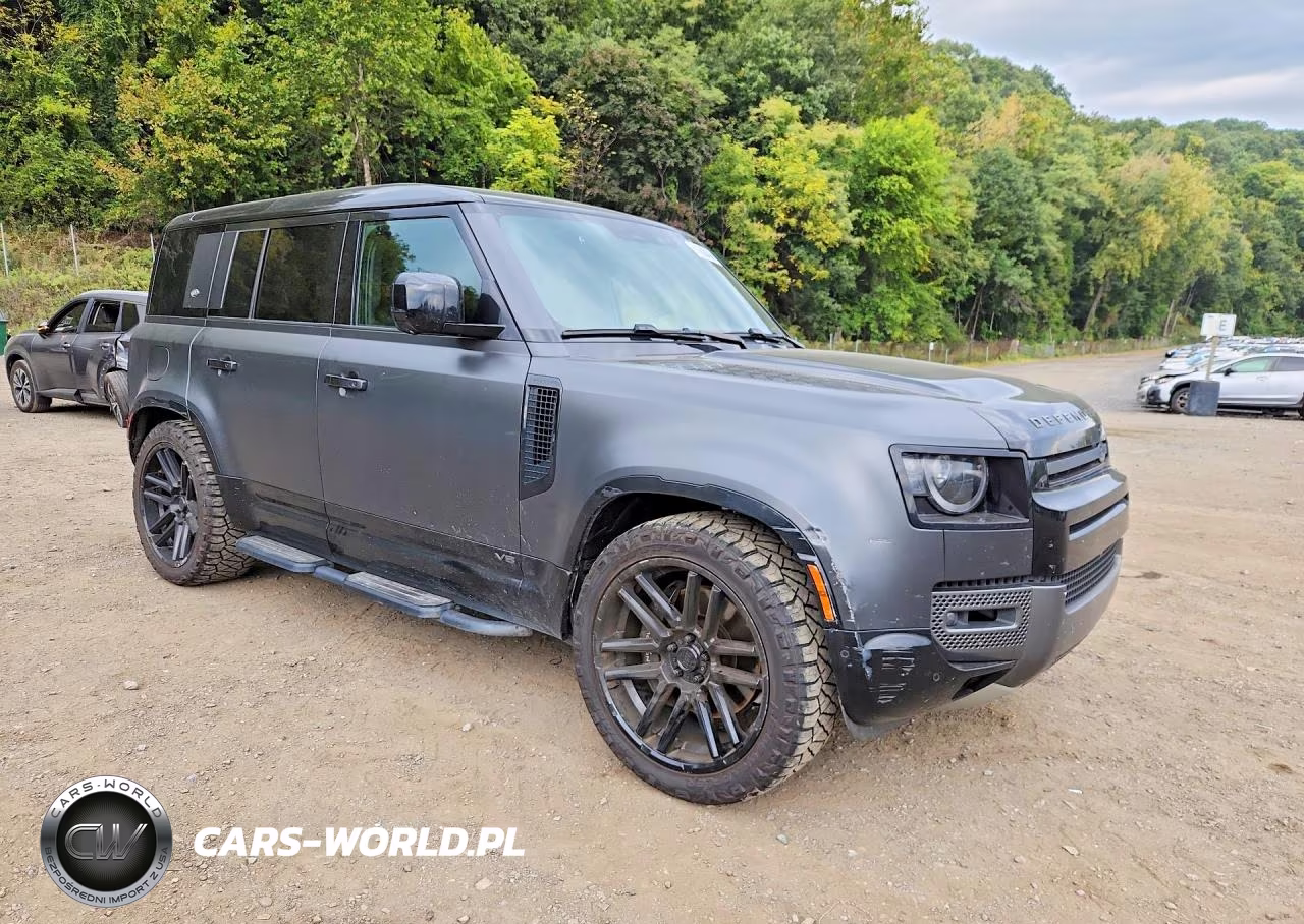 2023 Land Rover Defender 110 VIN:SALEWEEE0P2189861 - 4