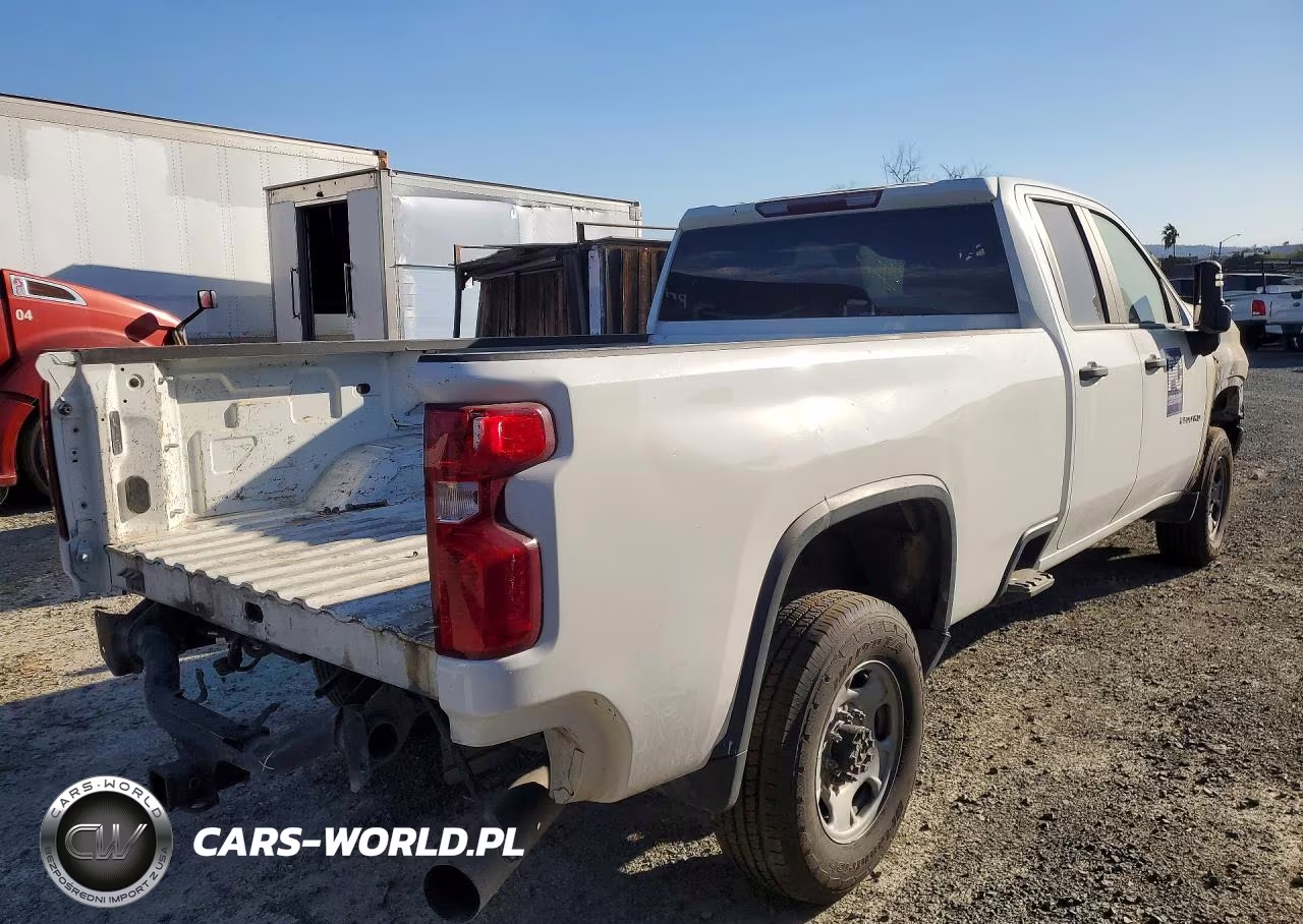 2020 Chevrolet Silverado C2500 Heavy Duty VIN:1GC5WLEY6LF328674 - 3