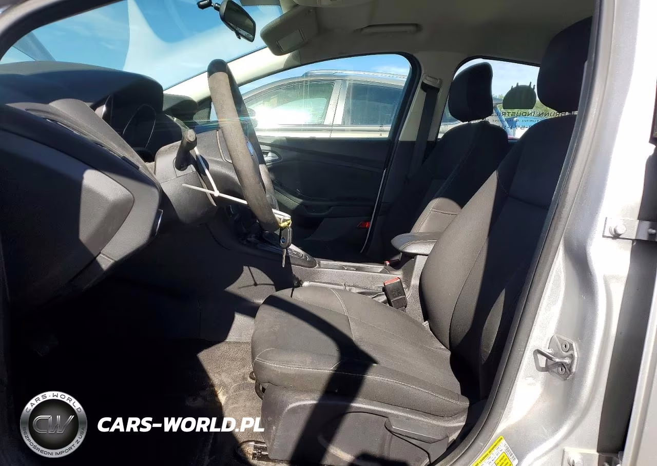 2018 Ford Focus Se VIN:1FADP3K20JL331227 - 7