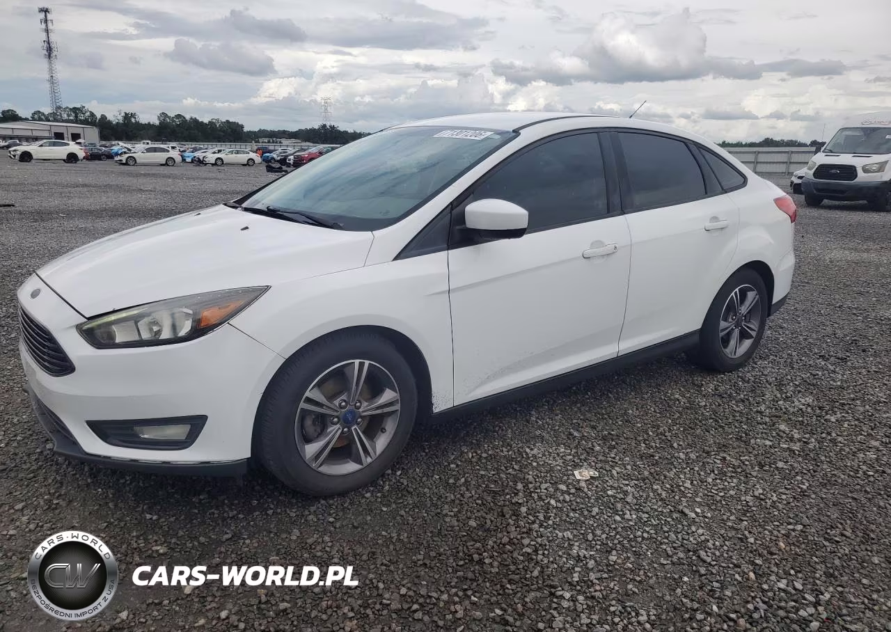 2018 Ford Focus Se VIN:1FADP3F2XJL209159 - 1