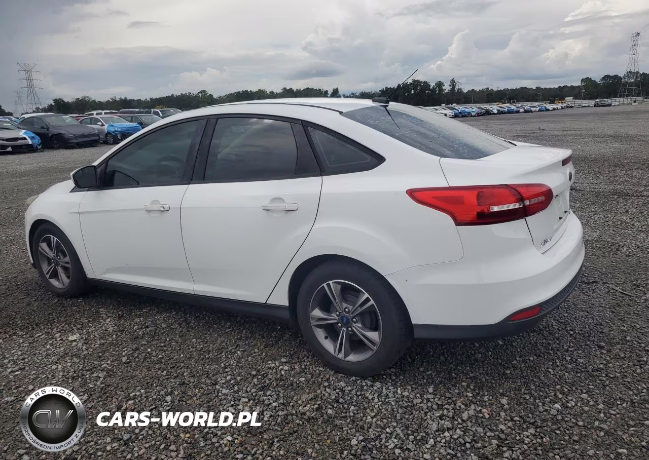 2018 Ford Focus Se VIN:1FADP3F2XJL209159 - 2