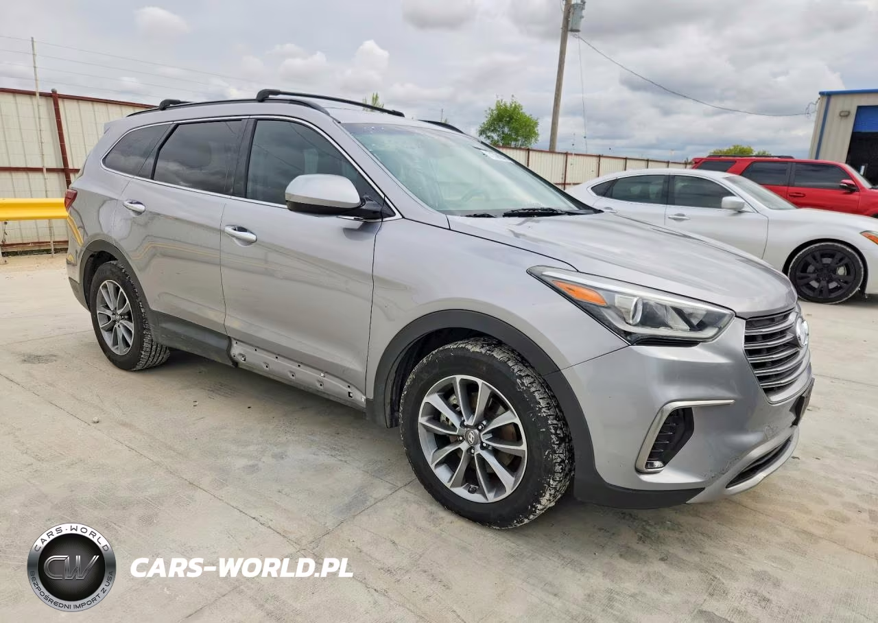2018 Hyundai Santa Fe Se VIN:KM8SM4HF1JU257574 - 4