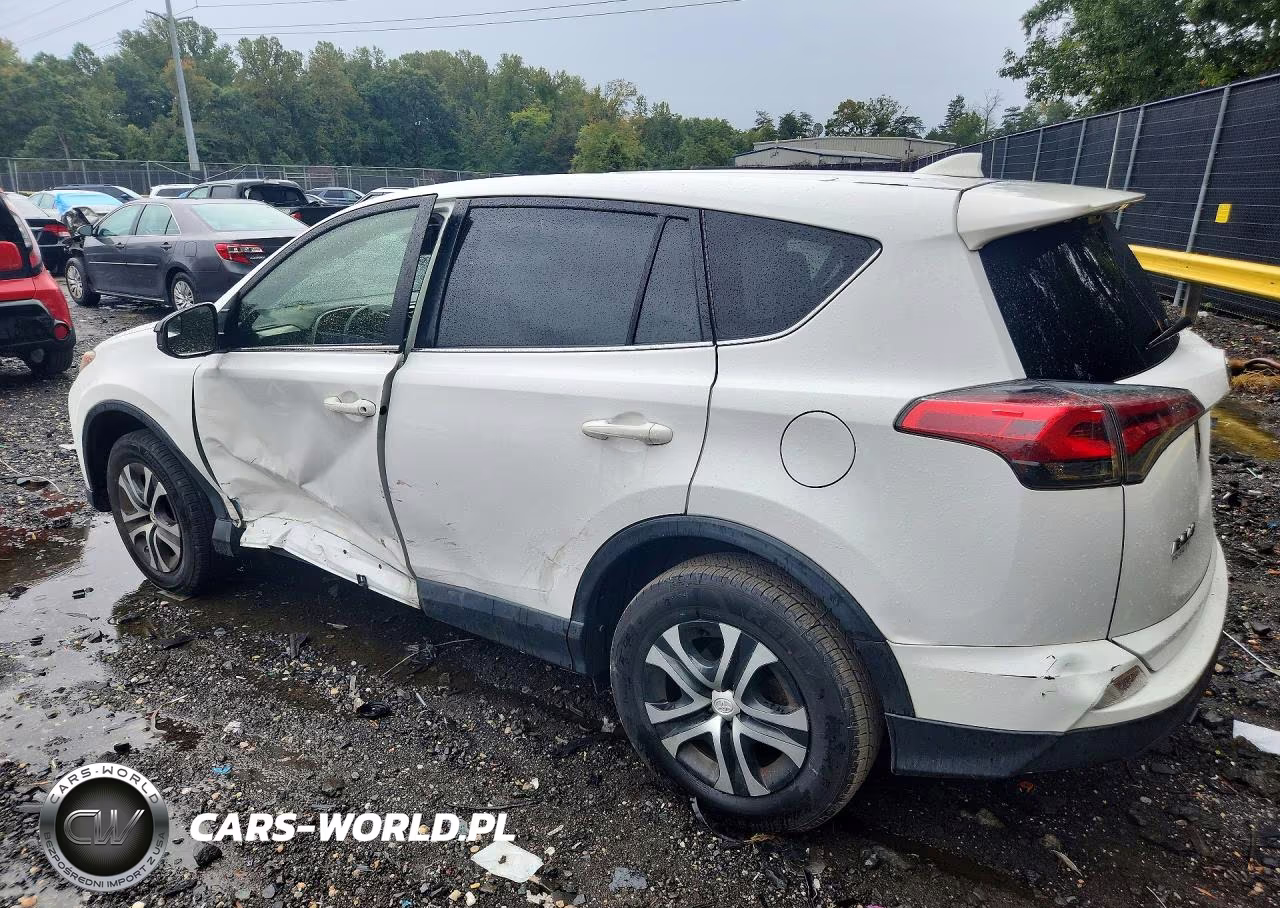 2018 Toyota Rav4 Le VIN:JTMBFREV4JJ249512 - 2