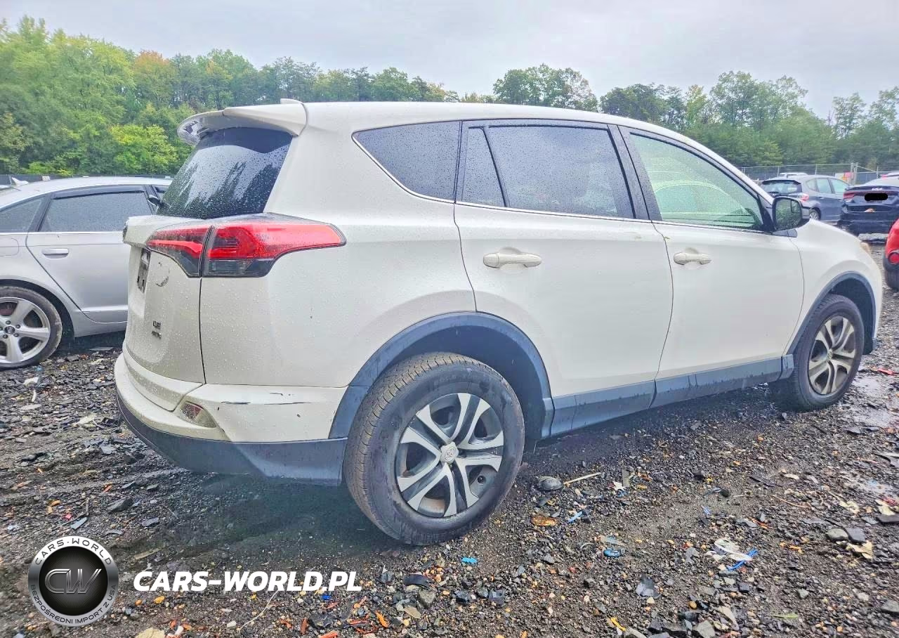 2018 Toyota Rav4 Le VIN:JTMBFREV4JJ249512 - 3