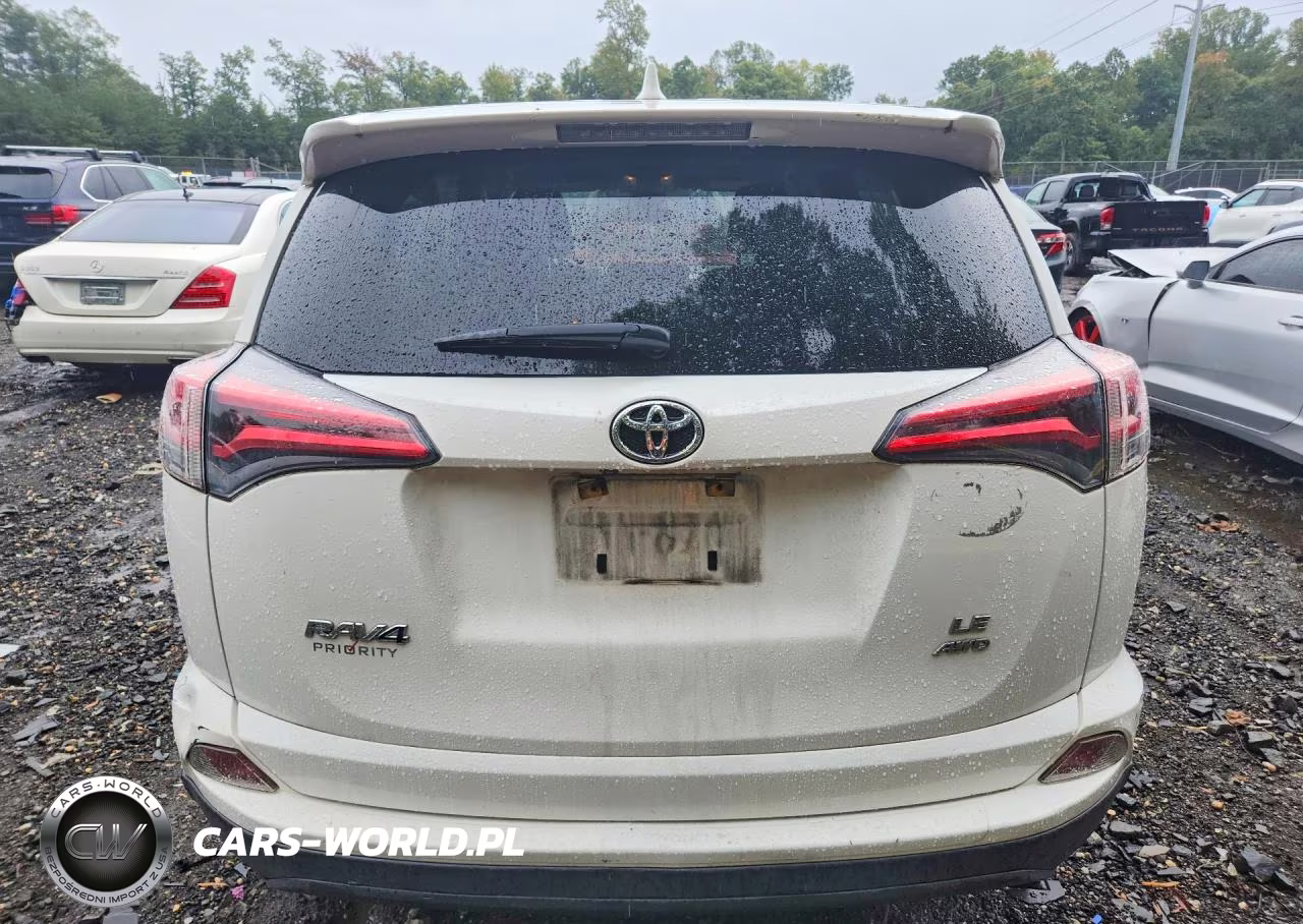 2018 Toyota Rav4 Le VIN:JTMBFREV4JJ249512 - 6