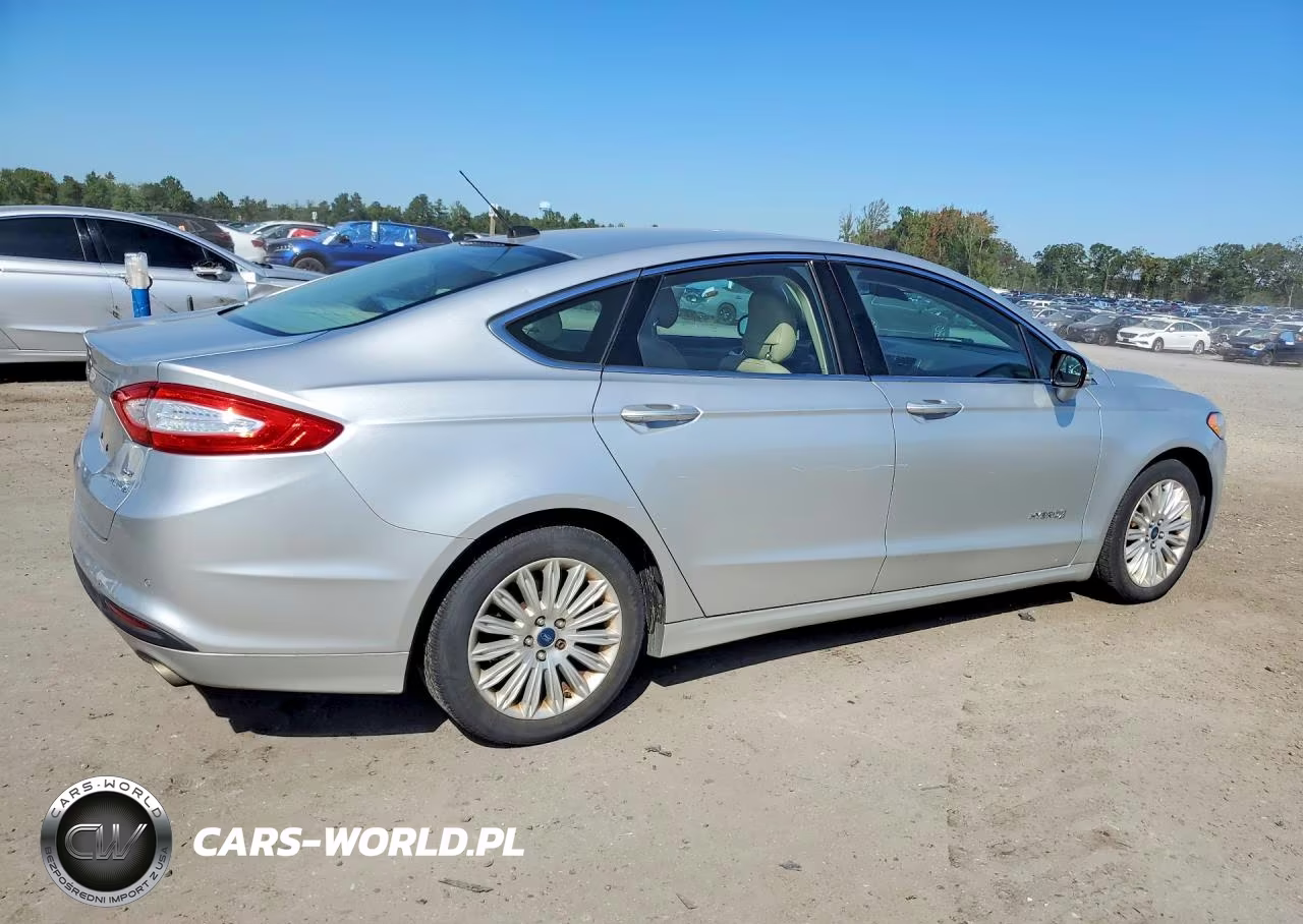 2013 Ford Fusion Se Hybrid VIN:3FA6P0LU4DR123185 - 3