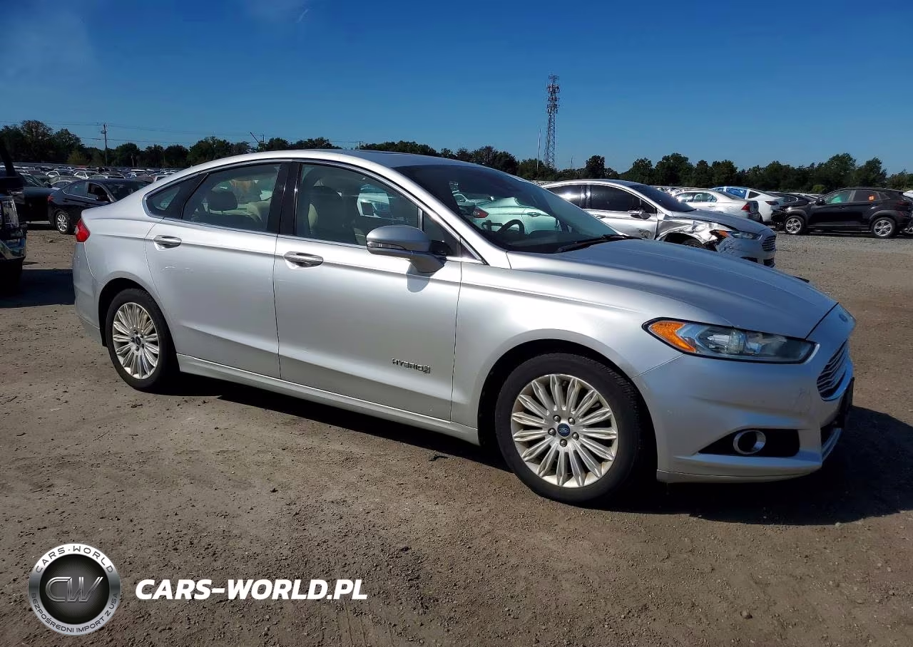 2013 Ford Fusion Se Hybrid VIN:3FA6P0LU4DR123185 - 4
