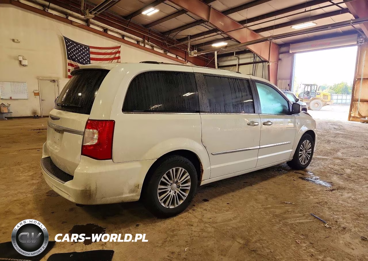 2014 Chrysler Town & Country Touring L VIN:2C4RC1CG9ER455553 - 3