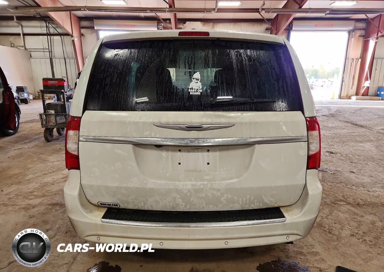 2014 Chrysler Town & Country Touring L VIN:2C4RC1CG9ER455553 - 6