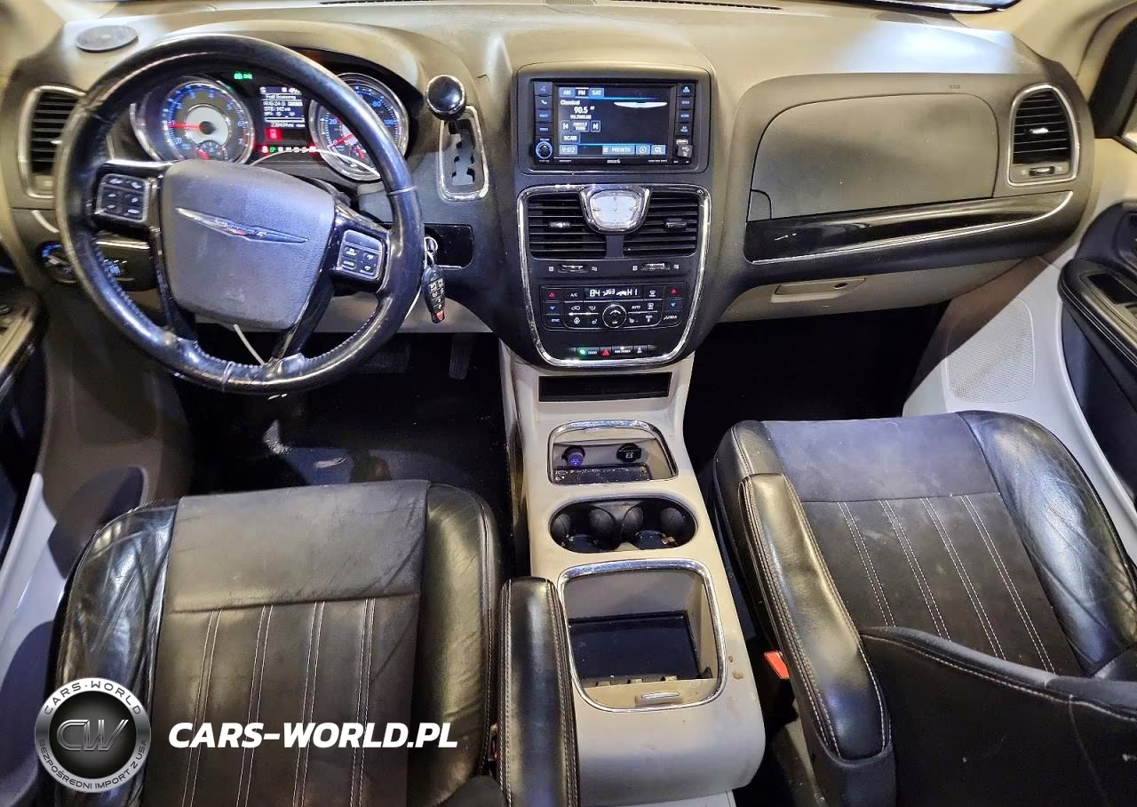 2014 Chrysler Town & Country Touring L VIN:2C4RC1CG9ER455553 - 8