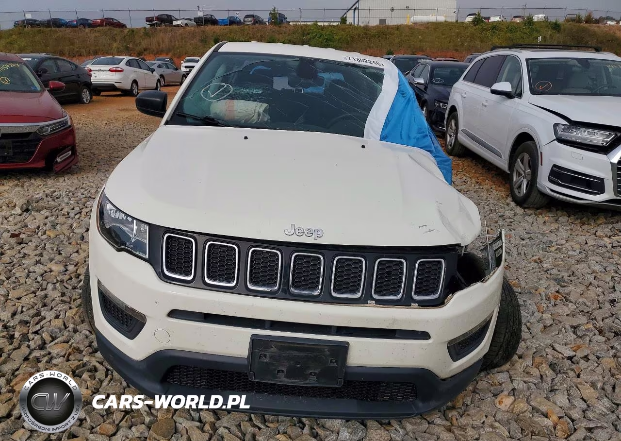 2018 Jeep Compass Sport VIN:3C4NJDABXJT207722 - 5