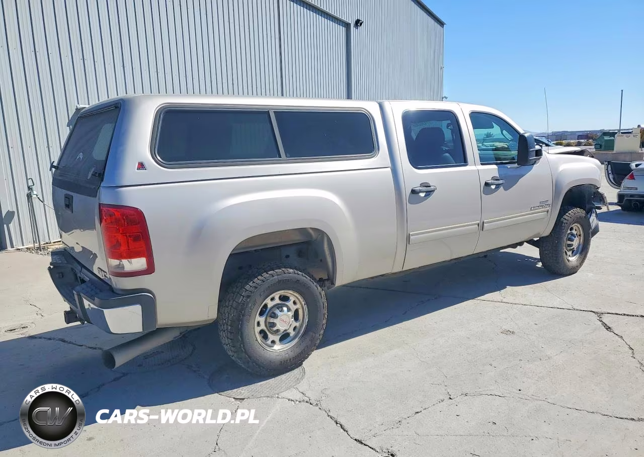 2007 GMC Sierra K2500 Heavy Duty VIN:1GTHK23617F561677 - 3