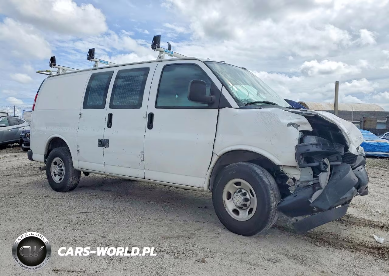 2021 Chevrolet Express G2500 VIN:1GCWGAFP0M1236325 - 4