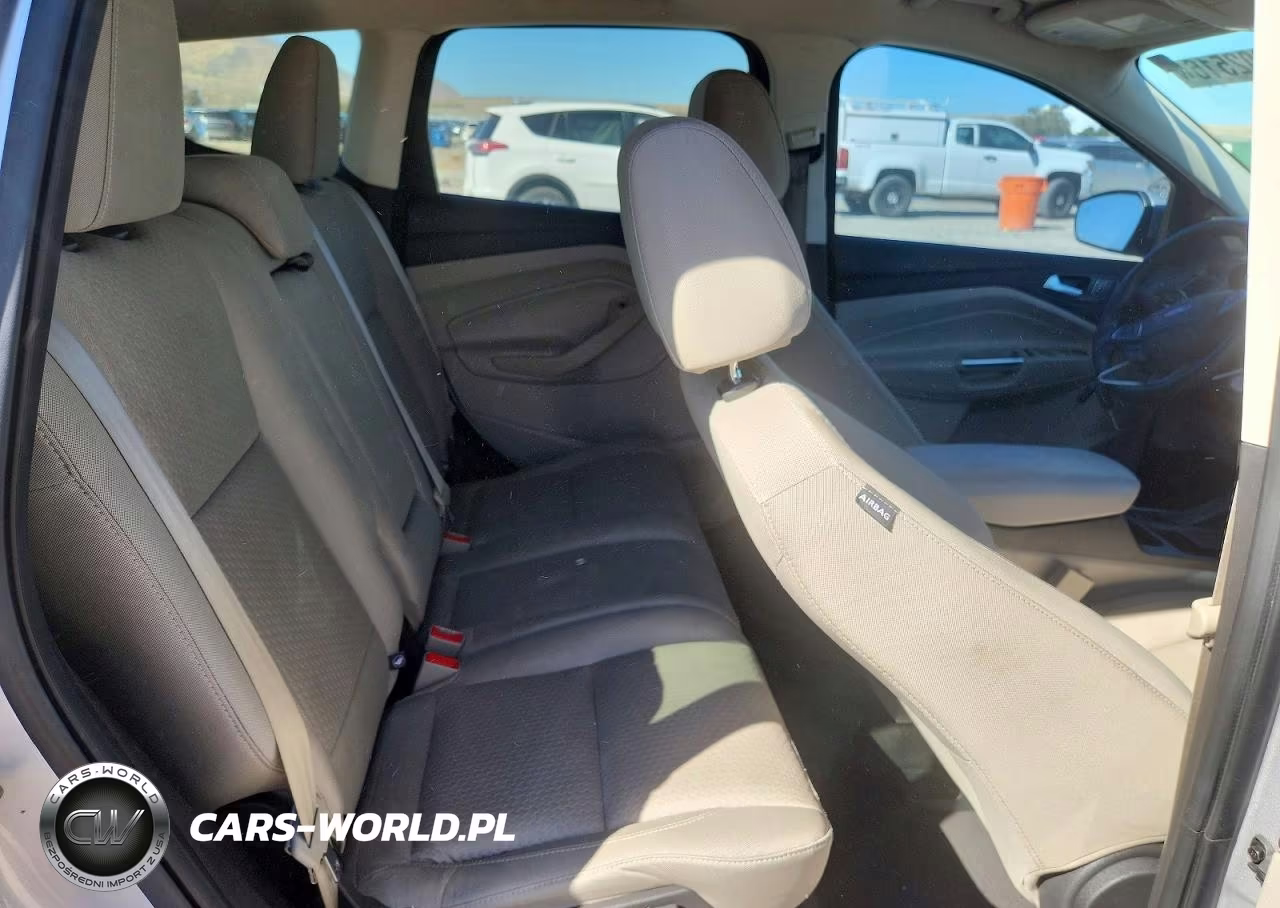 2017 Ford Escape Se VIN:1FMCU9GD0HUA39296 - 10