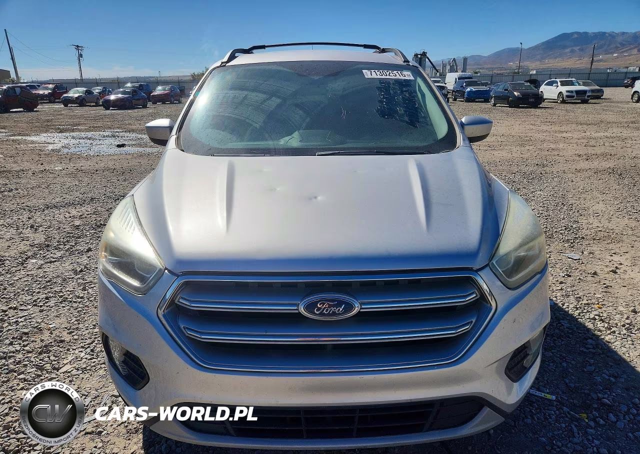 2017 Ford Escape Se VIN:1FMCU9GD0HUA39296 - 5