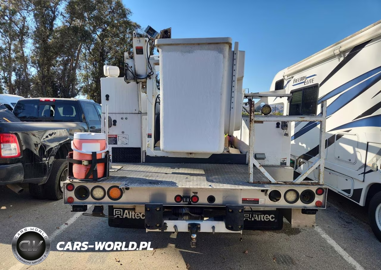 2013 Ford F450 Super Duty Bucket Truck VIN:1FDUF4GT6DEB88759 - 6