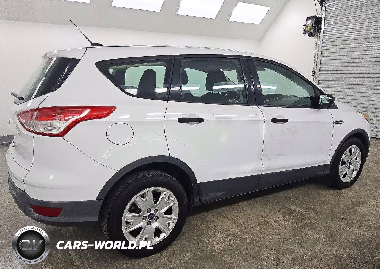 2015 Ford Escape S VIN:1FMCU0F73FUB82909 - 3