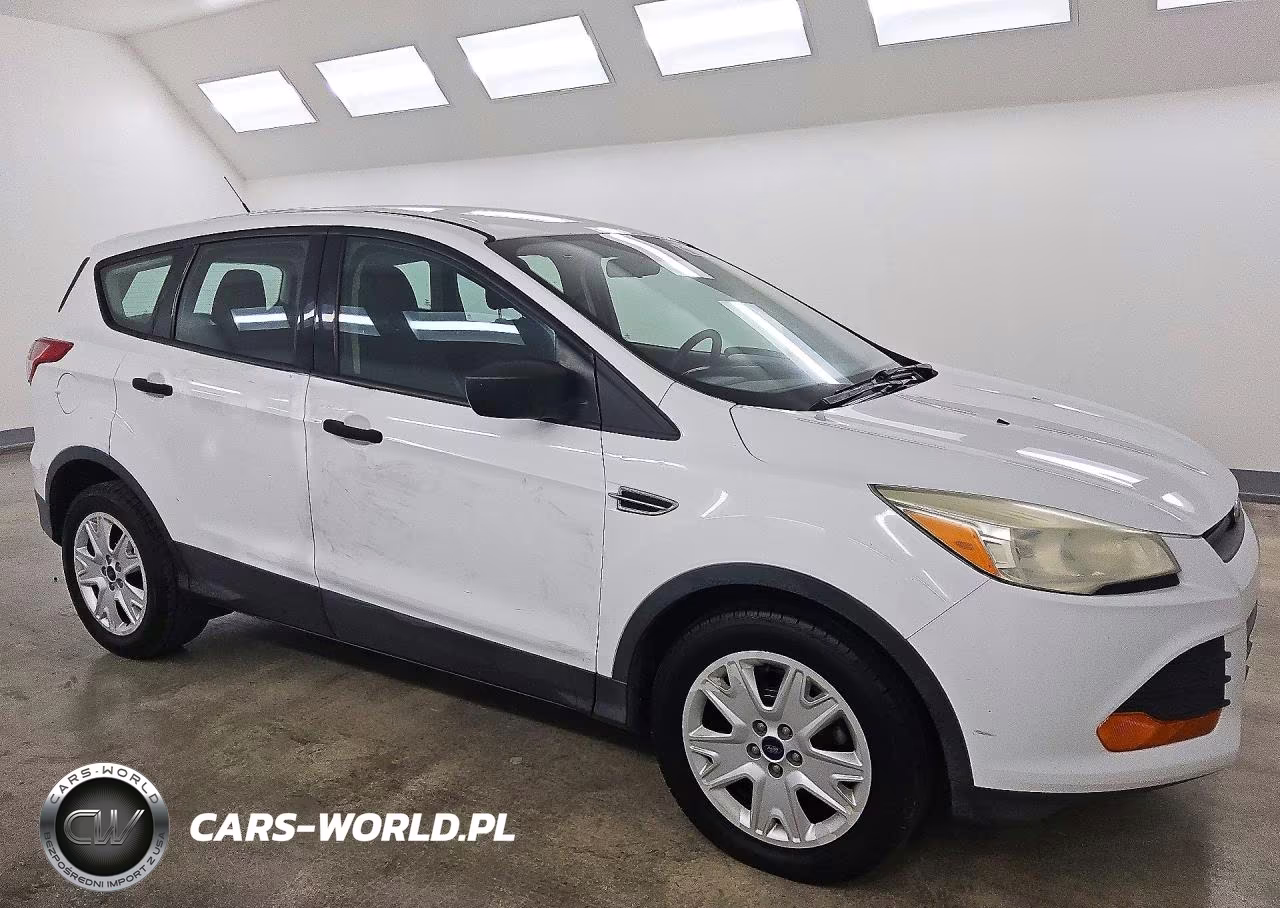 2015 Ford Escape S VIN:1FMCU0F73FUB82909 - 4