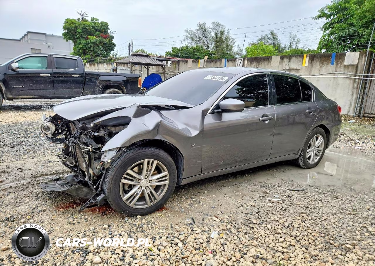 2015 Infiniti Q40 Base