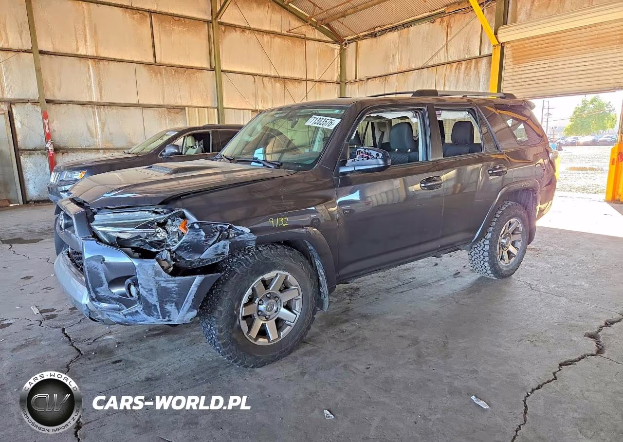 2016 Toyota 4Runner Trail – zdjęcie 1 z 12