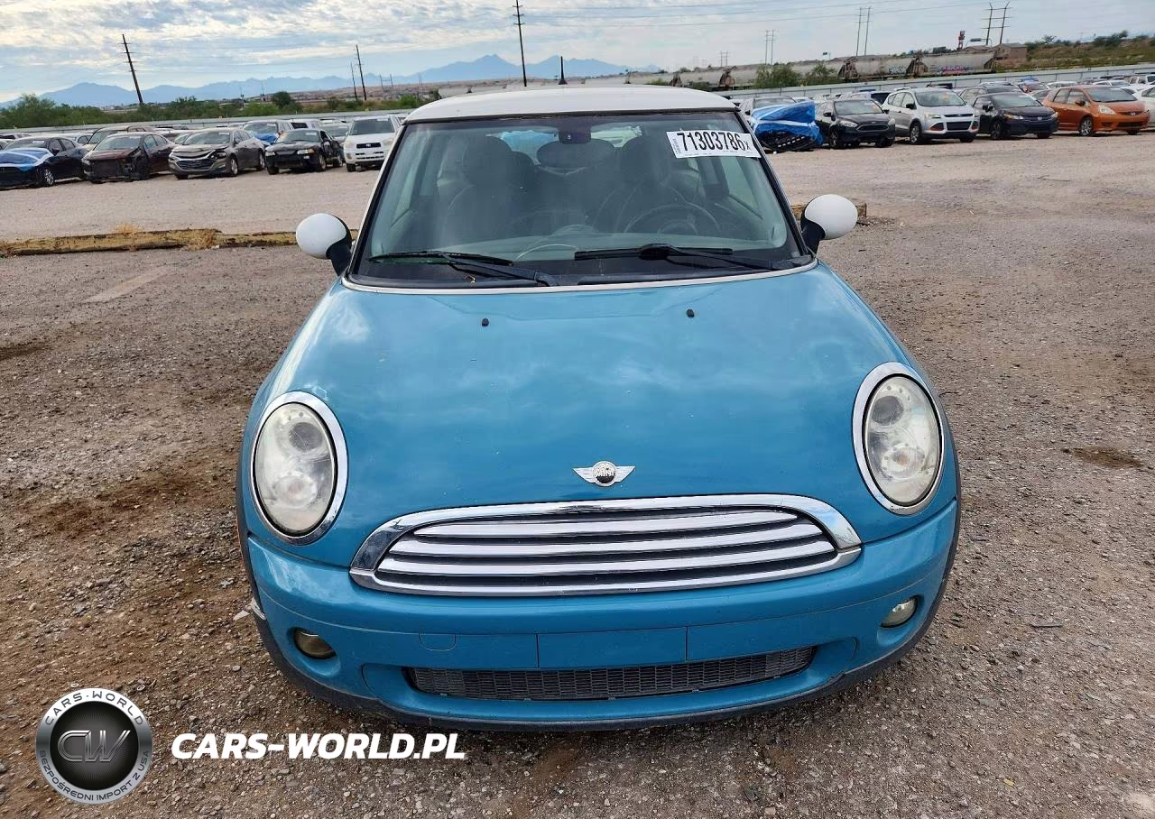 2008 Mini Cooper VIN:WMWMF33508TT62720 - 5