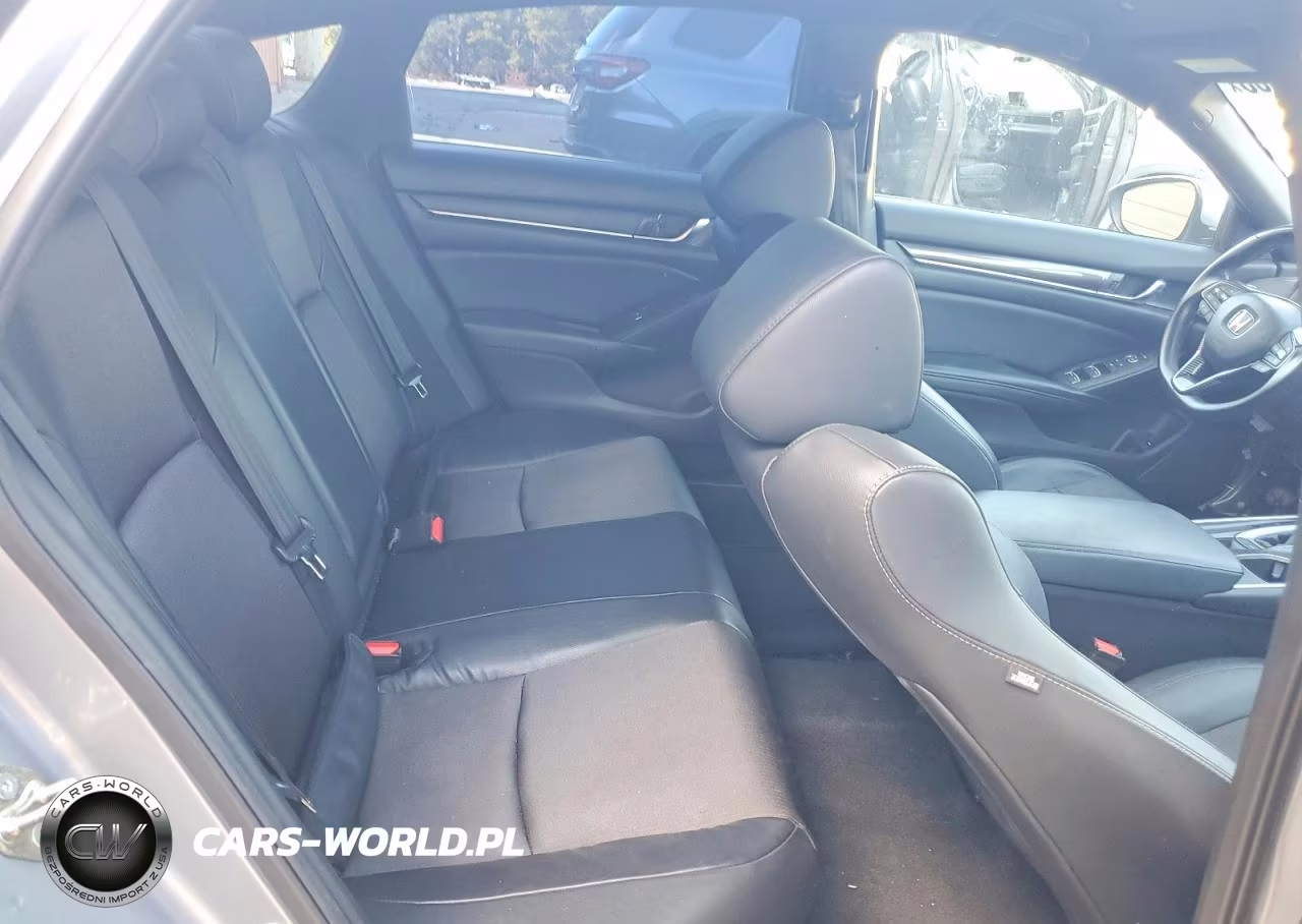 2018 Honda Accord Sport VIN:1HGCV1F37JA216110 - 10