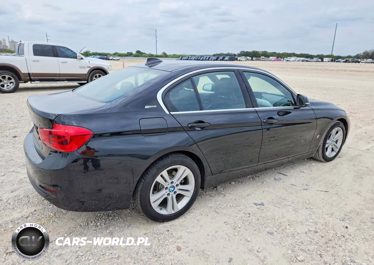2017 BMW 330E VIN:WBA8E1C36HA158698 - 3