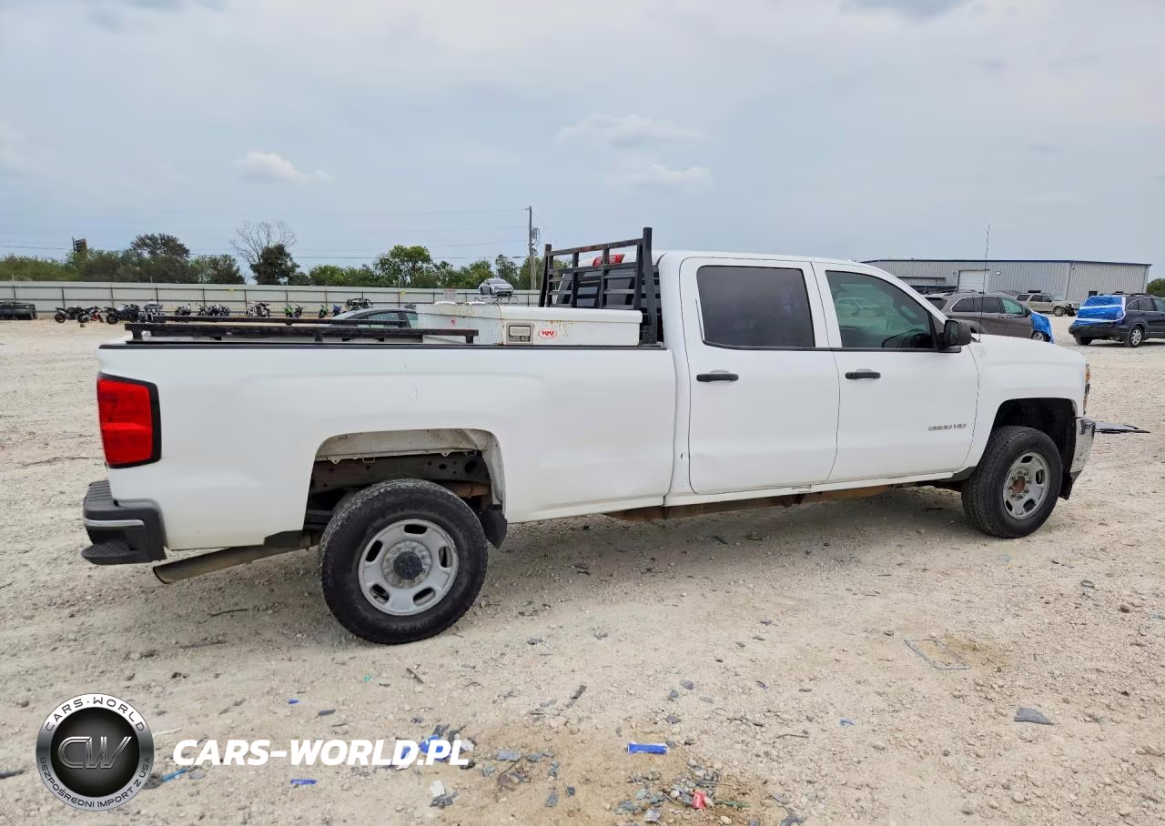 2015 Chevrolet Silverado C2500 Heavy Duty VIN:1GC1CUEG0FF541564 - 3