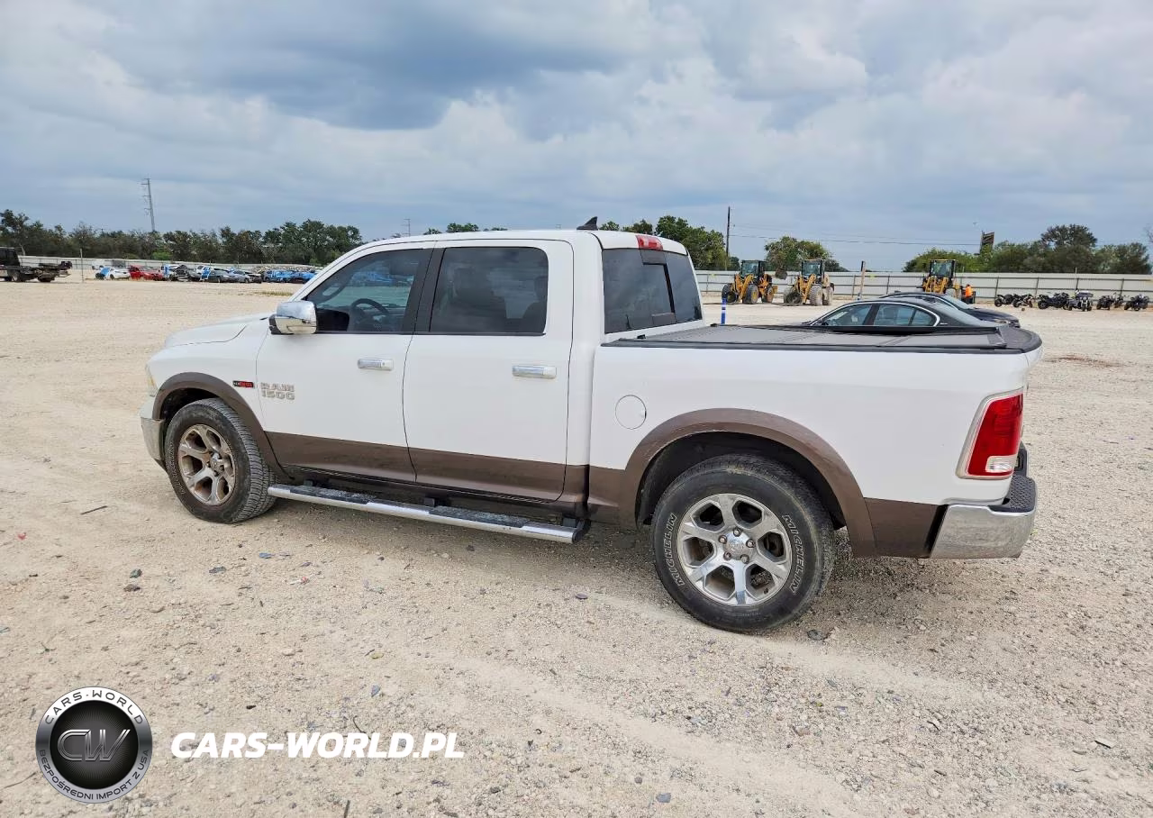 2018 Ram 1500 Laramie VIN:1C6RR6NM1JS245317 - 2