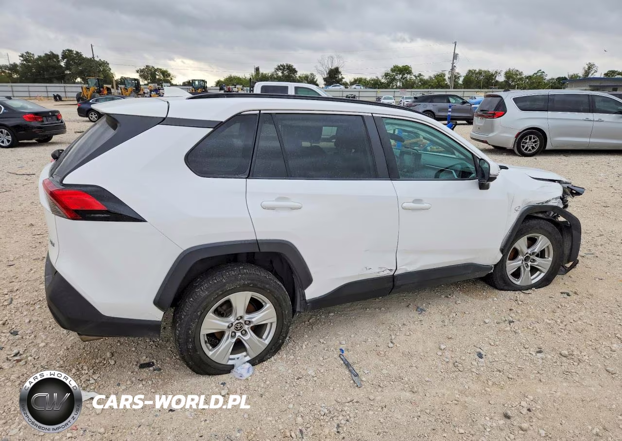2021 Toyota Rav4 Xle VIN:2T3W1RFV0MW136595 - 3