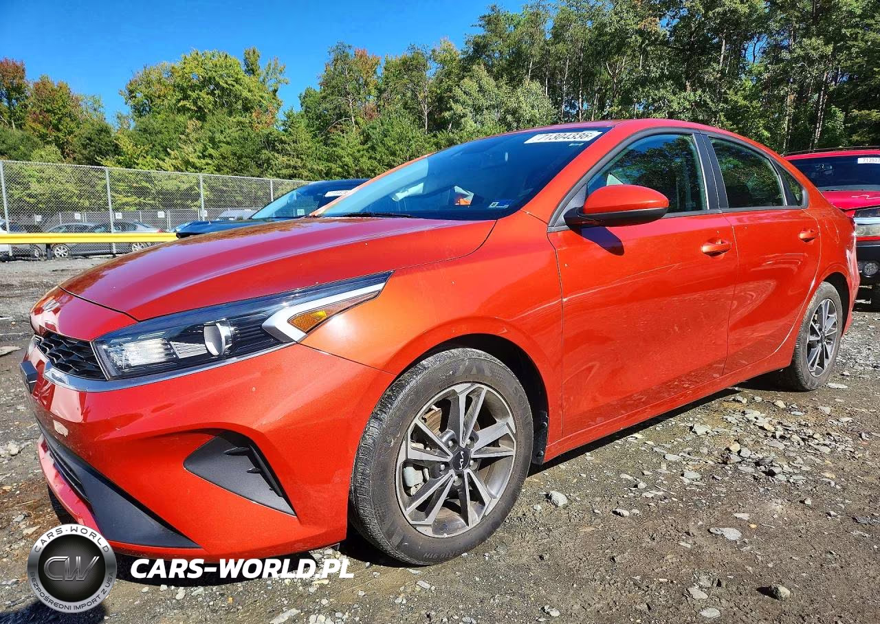 2022 Kia Forte Lxs – zdjęcie 1 z 12