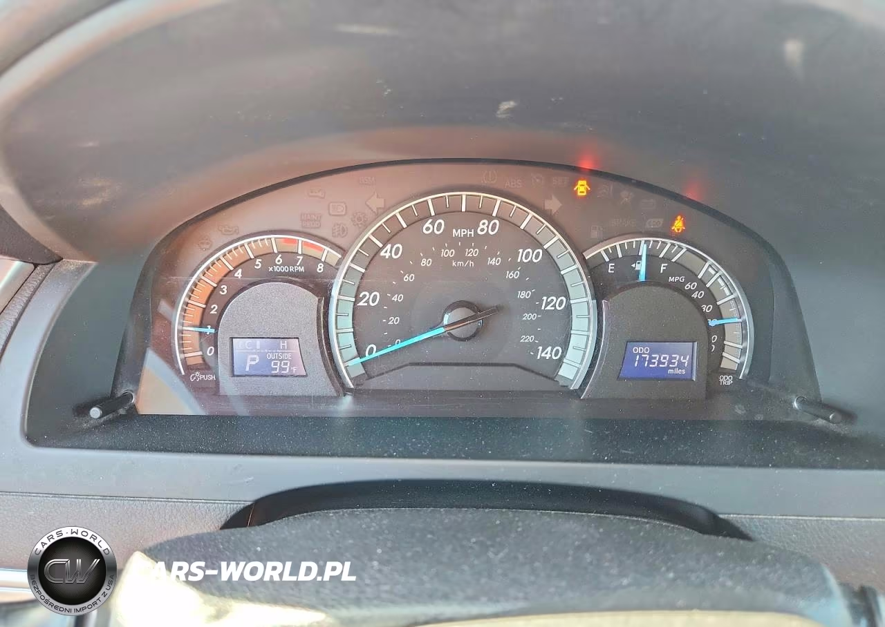 2014 Toyota Camry Se VIN:4T1BF1FK3EU734648 - 9