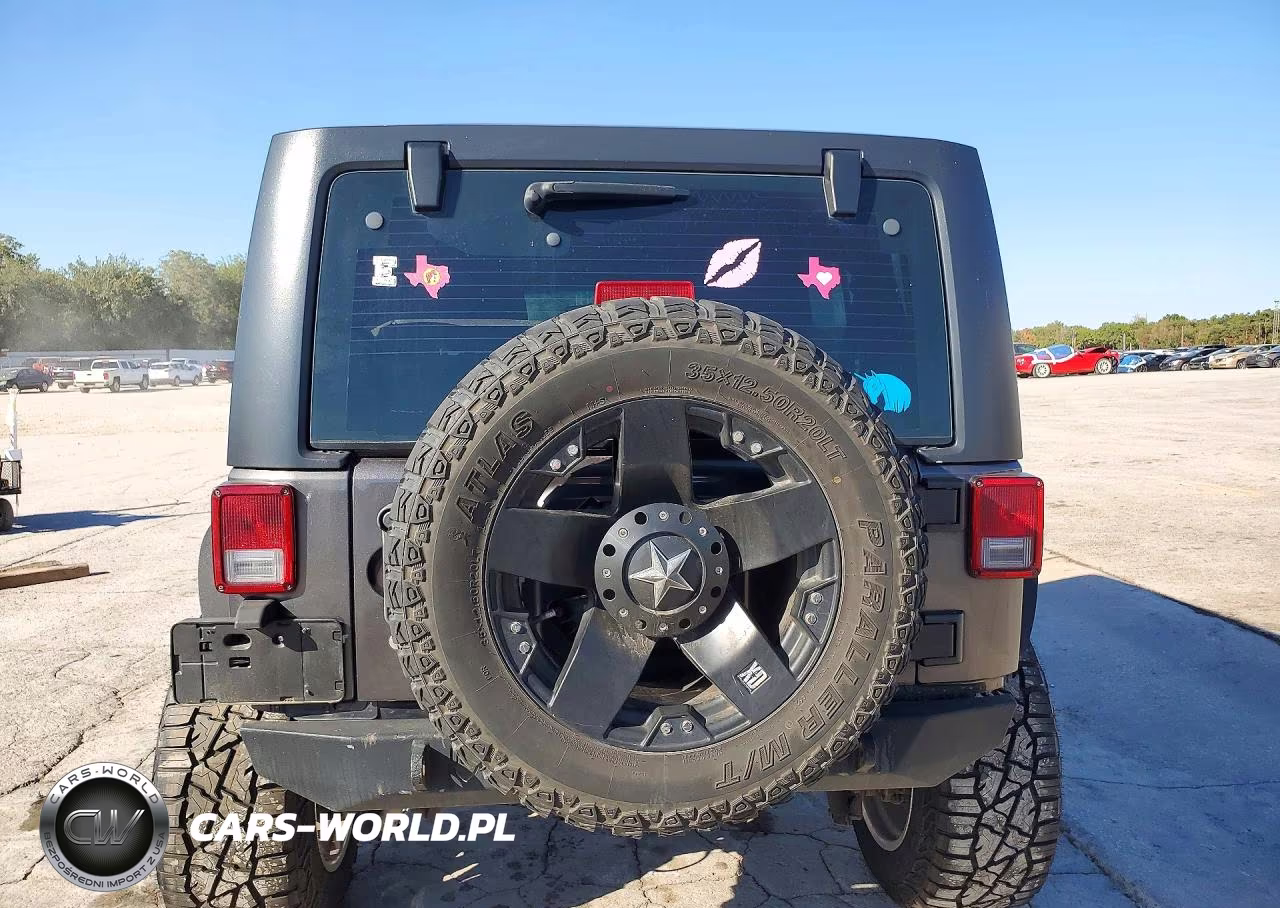 2018 Jeep Wrangler Unlimited Sport VIN:1C4BJWDG1JL831359 - 6