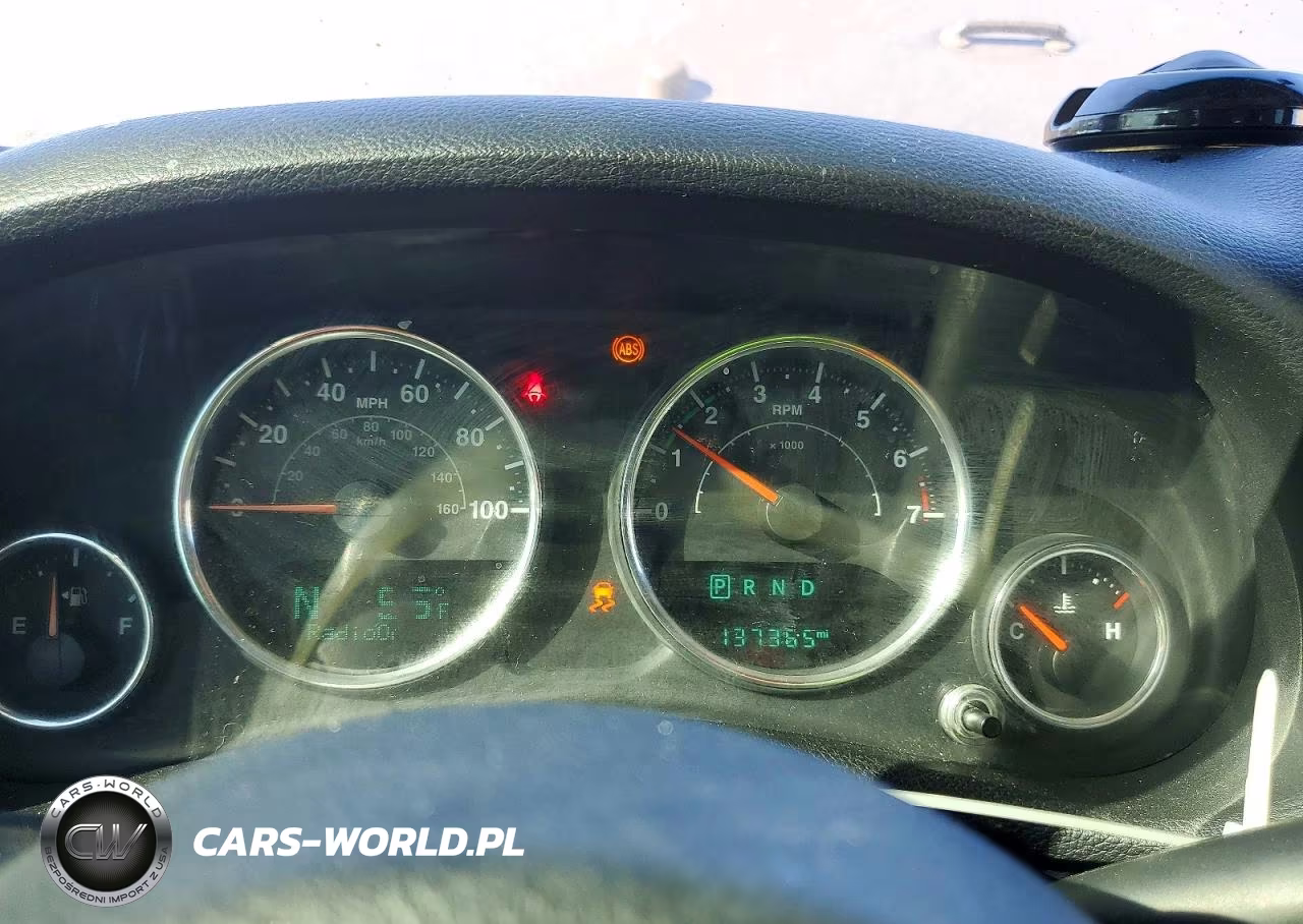 2018 Jeep Wrangler Unlimited Sport VIN:1C4BJWDG1JL831359 - 9
