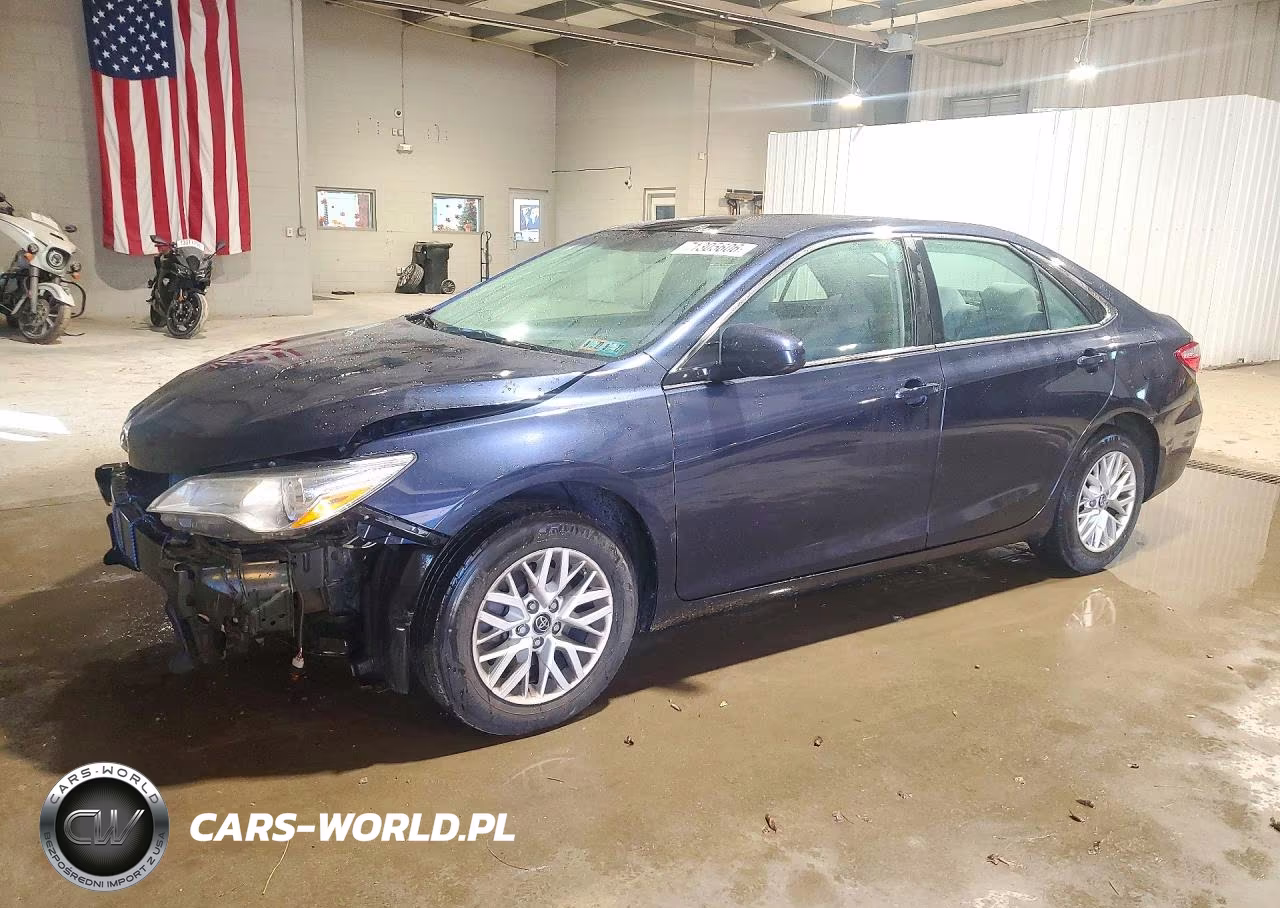 2017 Toyota Camry Le VIN:4T1BF1FK7HU660252 - 1