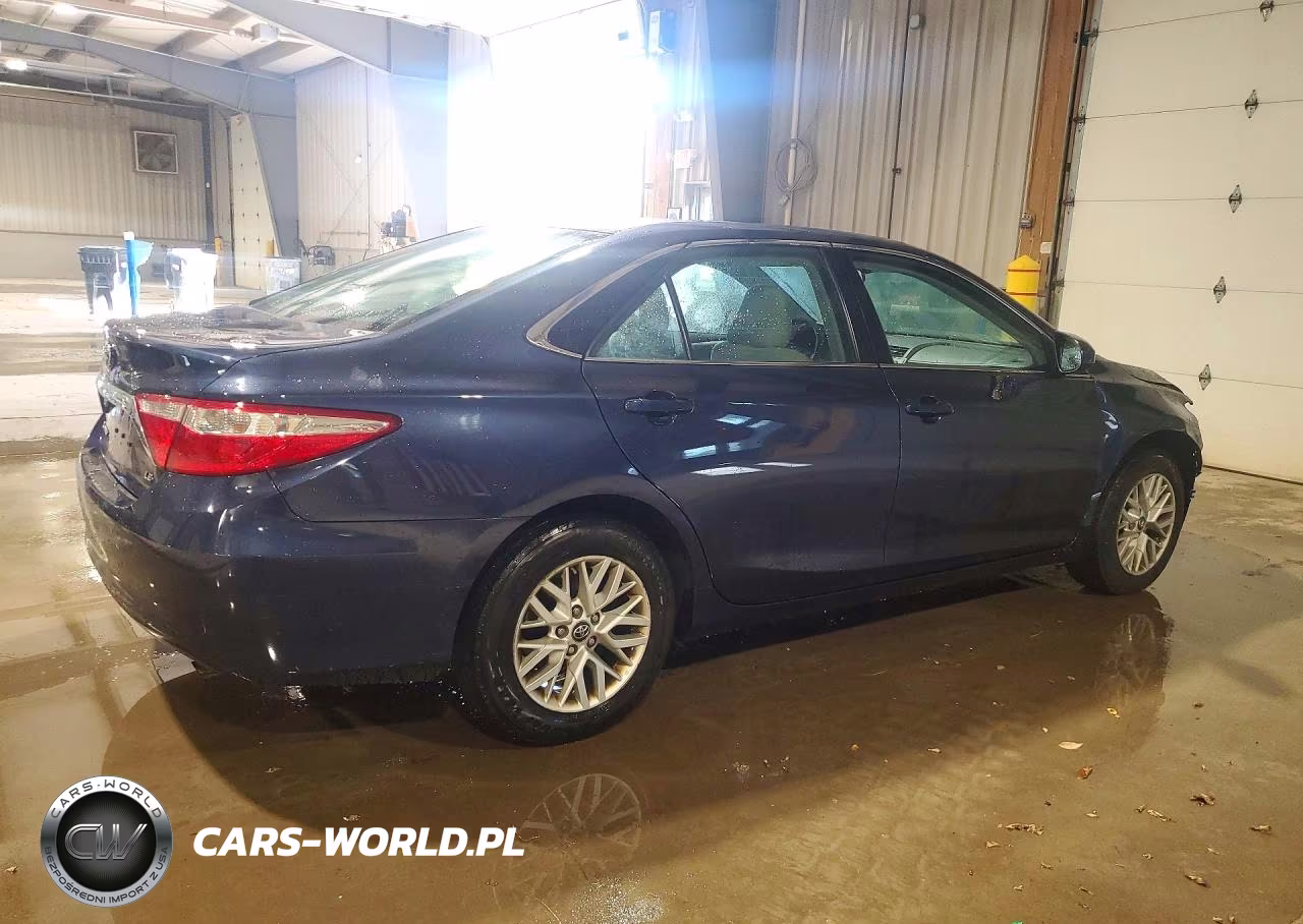 2017 Toyota Camry Le VIN:4T1BF1FK7HU660252 - 3