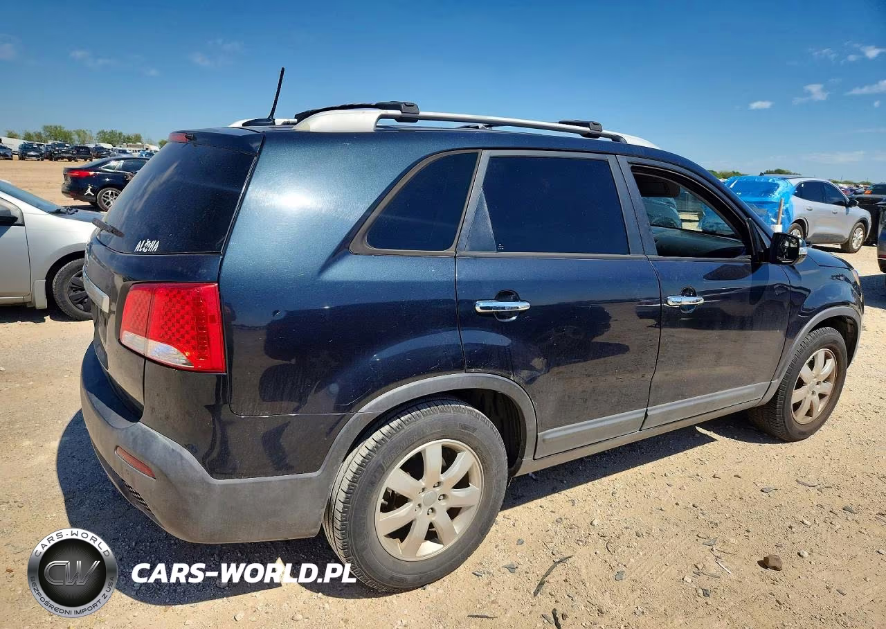 2012 Kia Sorento Lx VIN:5XYKT3A66CG297343 - 3