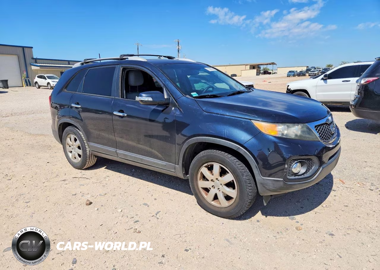 2012 Kia Sorento Lx VIN:5XYKT3A66CG297343 - 4