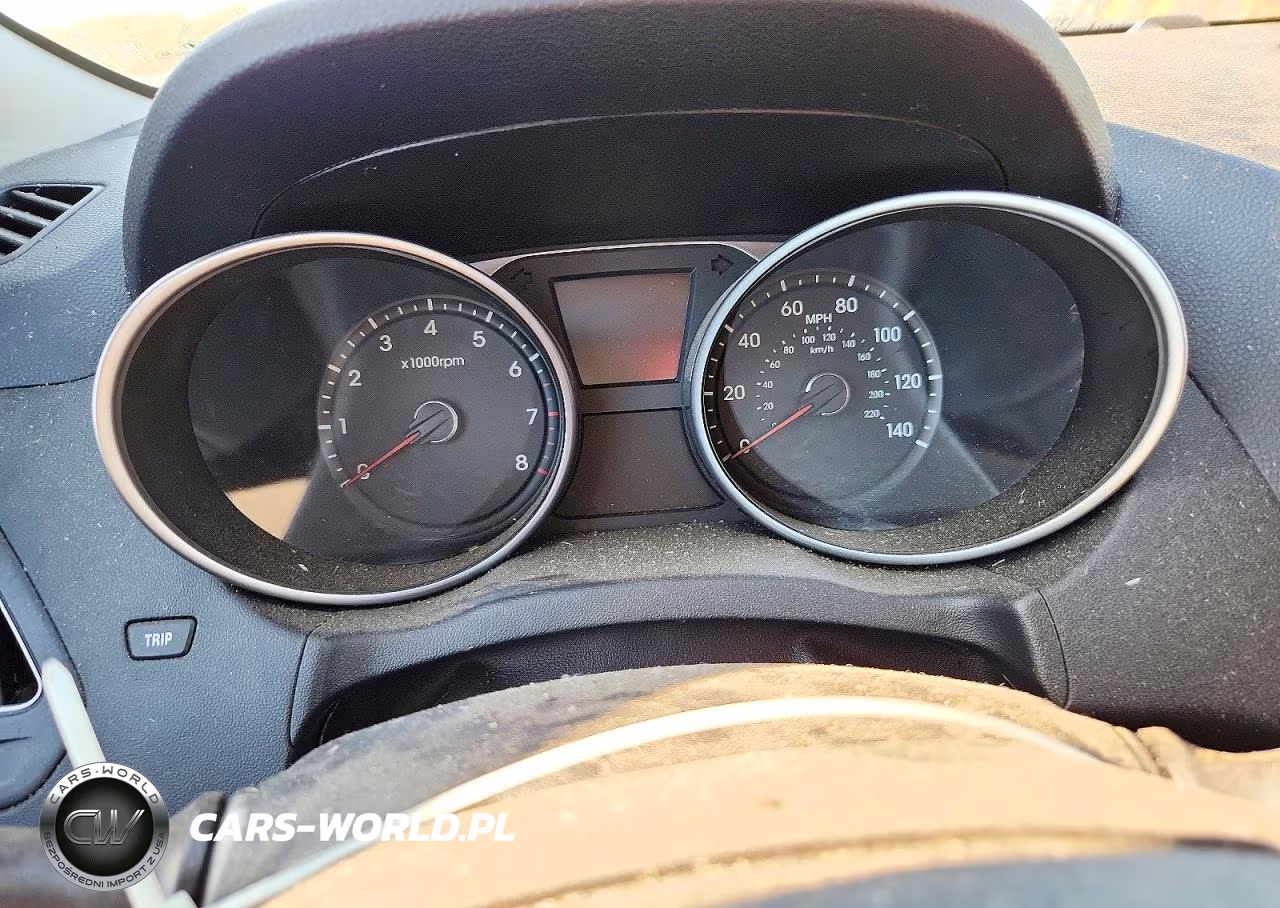 2011 Hyundai Tucson Gls VIN:KM8JU3ACXBU276177 - 9