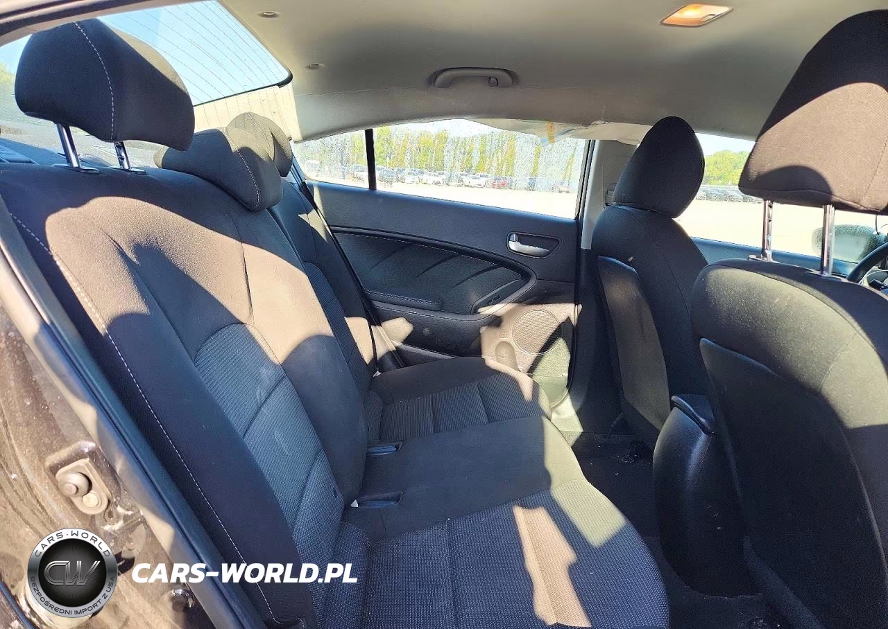 2018 Kia Forte Lx VIN:3KPFK4A75JE280398 - 10