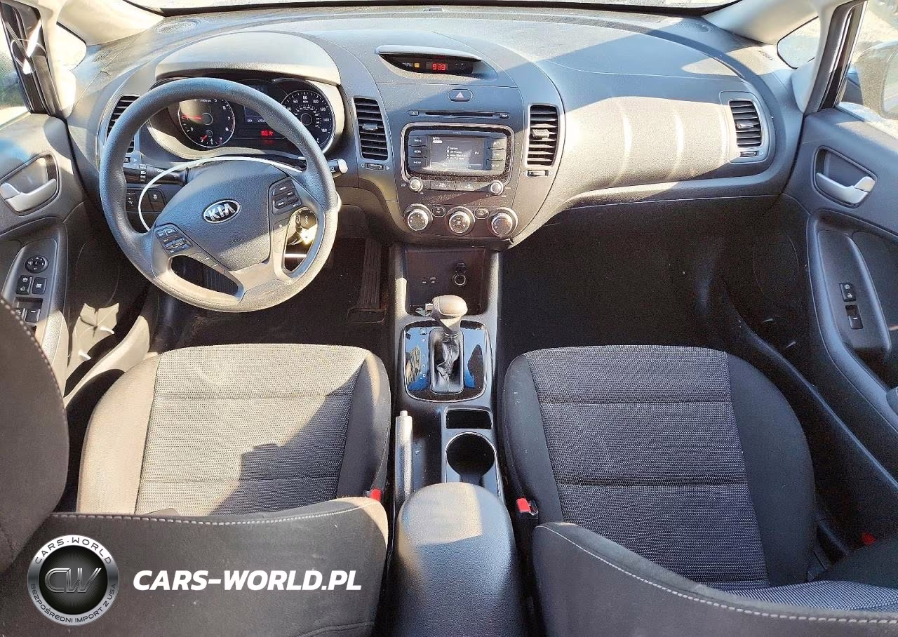 2018 Kia Forte Lx VIN:3KPFK4A75JE280398 - 8