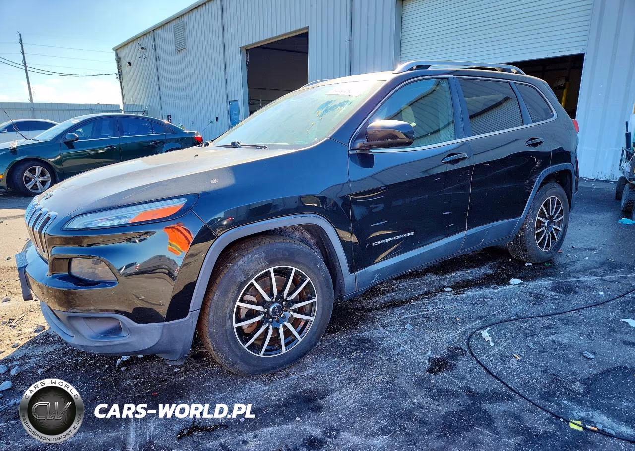 2015 Jeep Cherokee Latitude – zdjęcie 1 z 13
