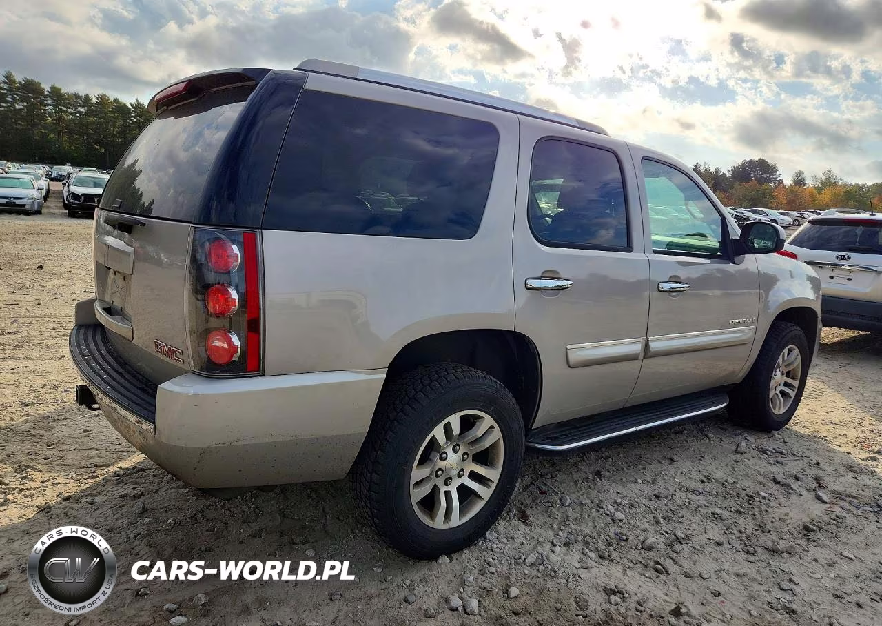 2007 GMC Yukon Denali VIN:1GKFK63847J369364 - 3